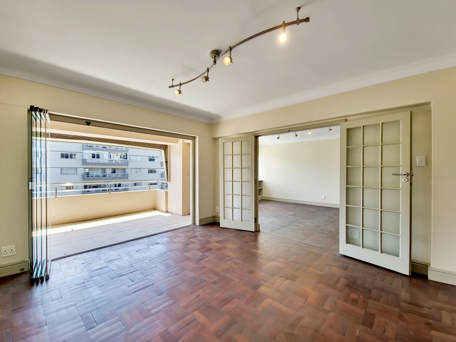 2 Bedroom Property for Sale in Sea Point Western Cape